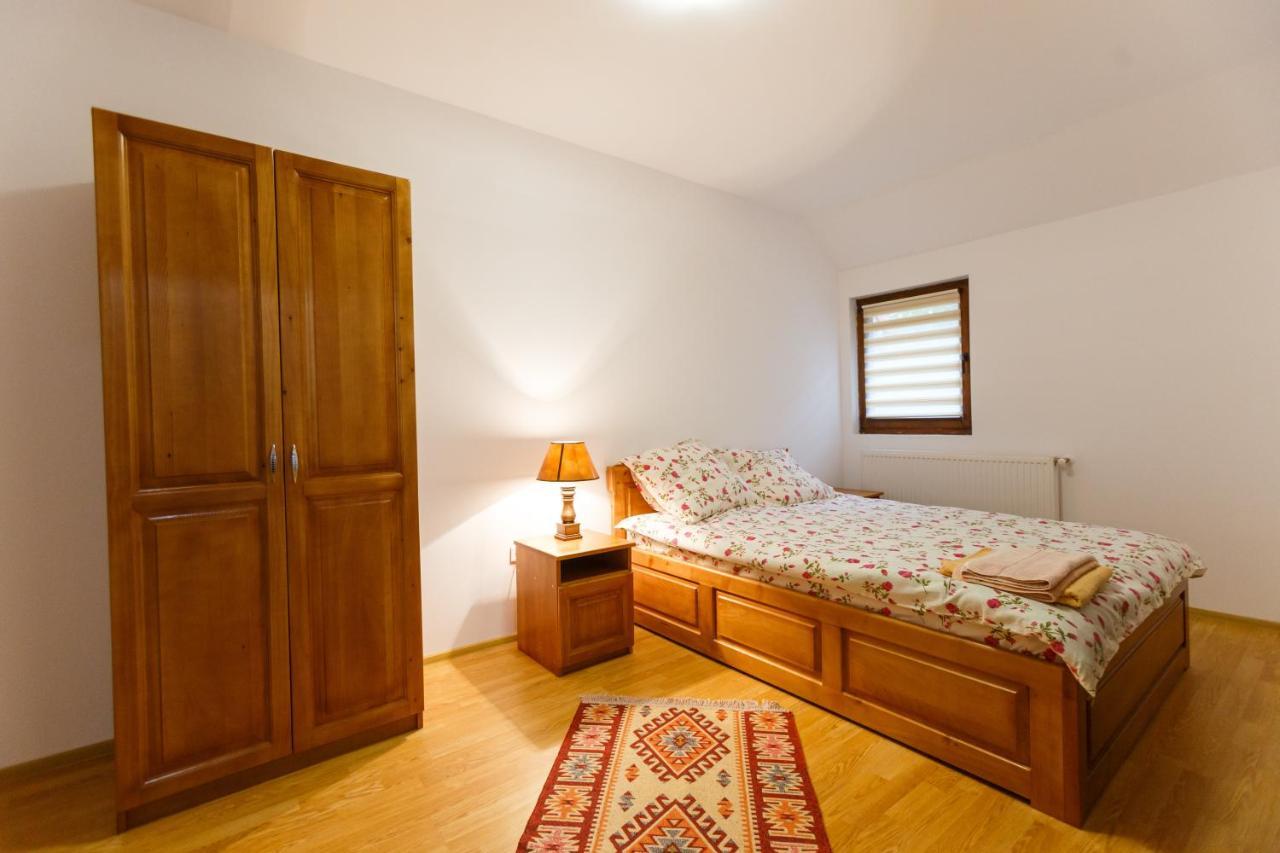 Pensiunea Casoca-Cascada Siriu Exterior foto